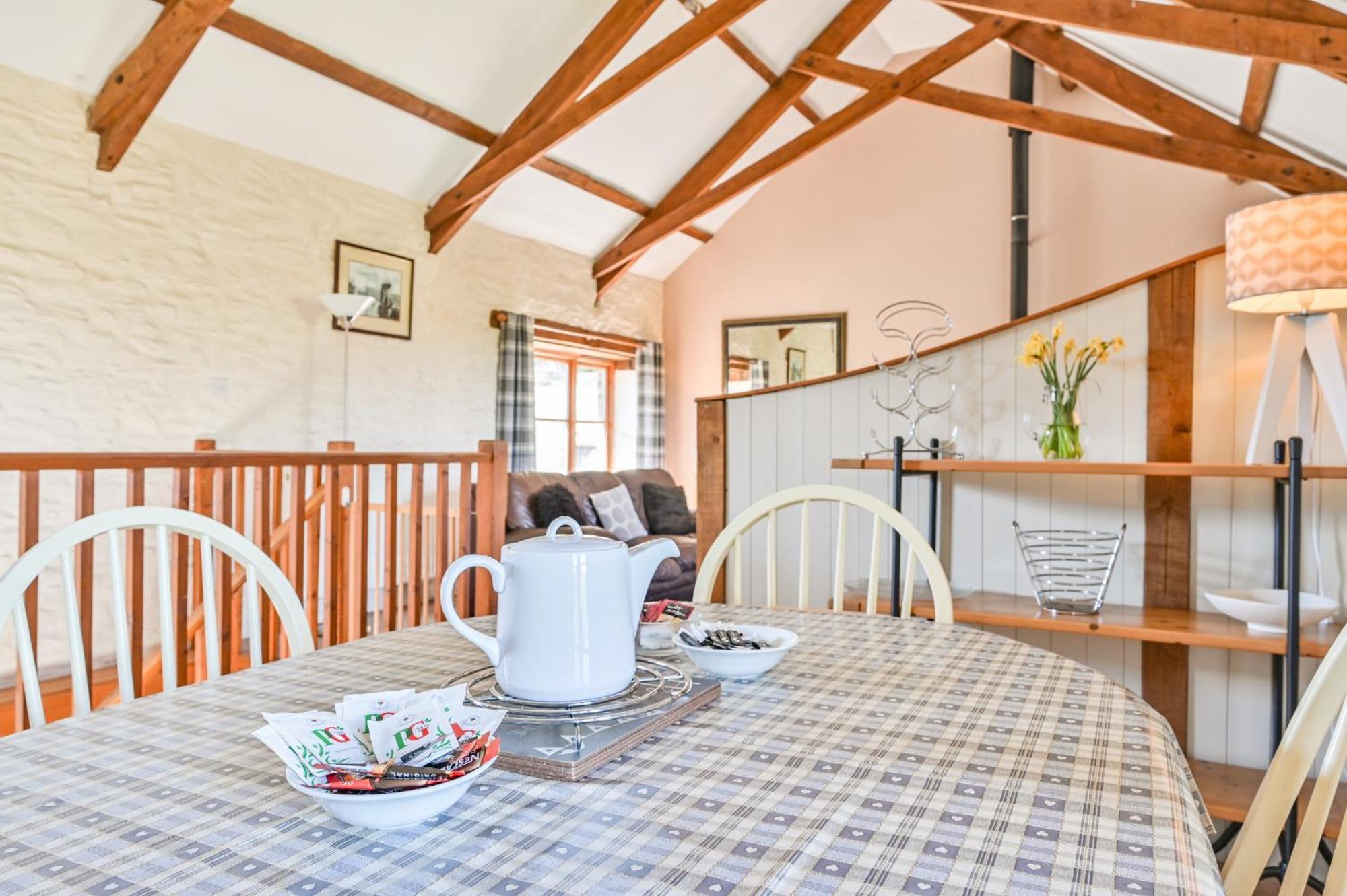 Polean Farm Cottages - With Free Animal Feeding And Pony Rides And Free Access To A Nearby Pool Looe Phòng bức ảnh
